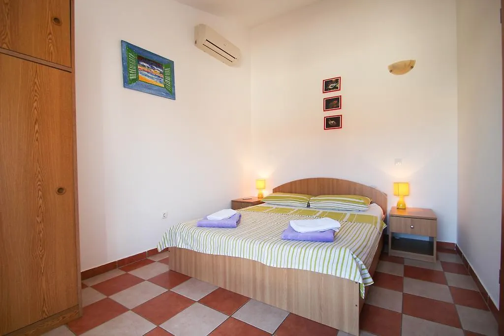 Apartments Miani Novigrad  Novigrad (Istria)